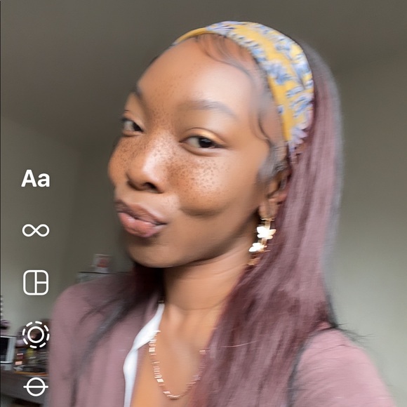 Meet your Posher, Shanell - Picture 1 of 1